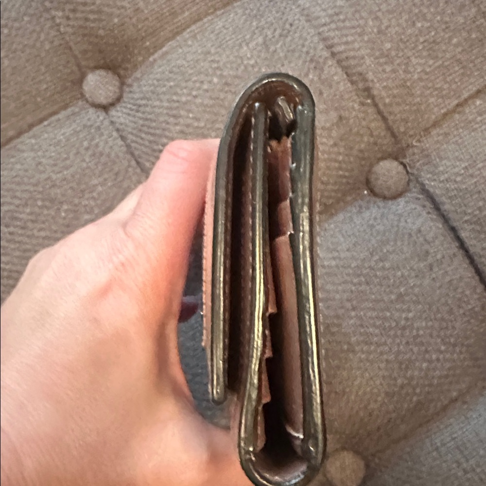 Rose Gold Gucci mini GG wallet in amazing condtion - Picture 3 of 9